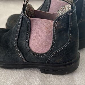 Little Girls Blundstones